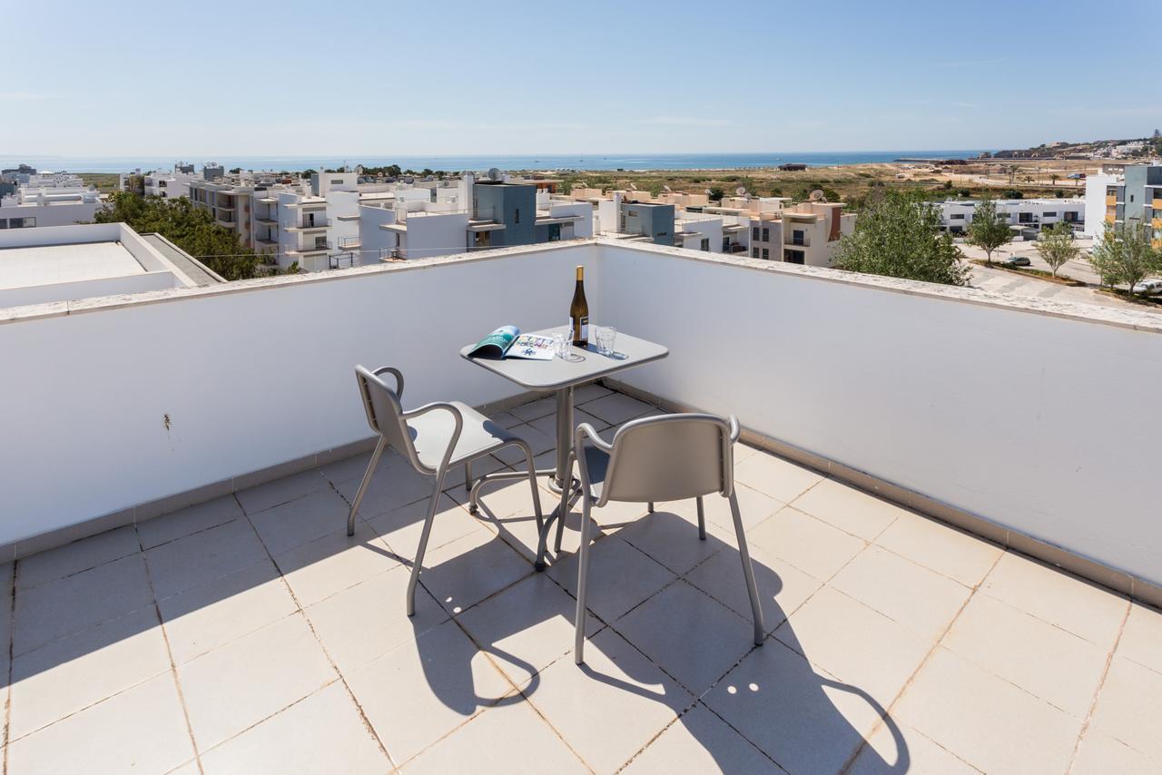 Pedros Apartment By Seewest Lagos Extérieur photo